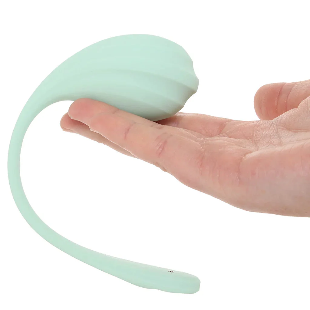 Satisfyer Smooth Petal Wearable Vibe in Mint – Image 4